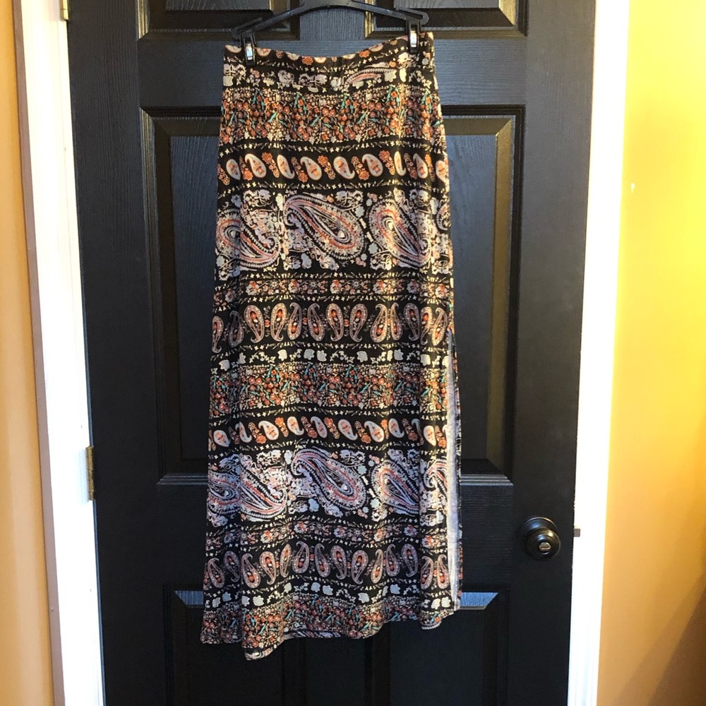 Patterned Maxi skirt